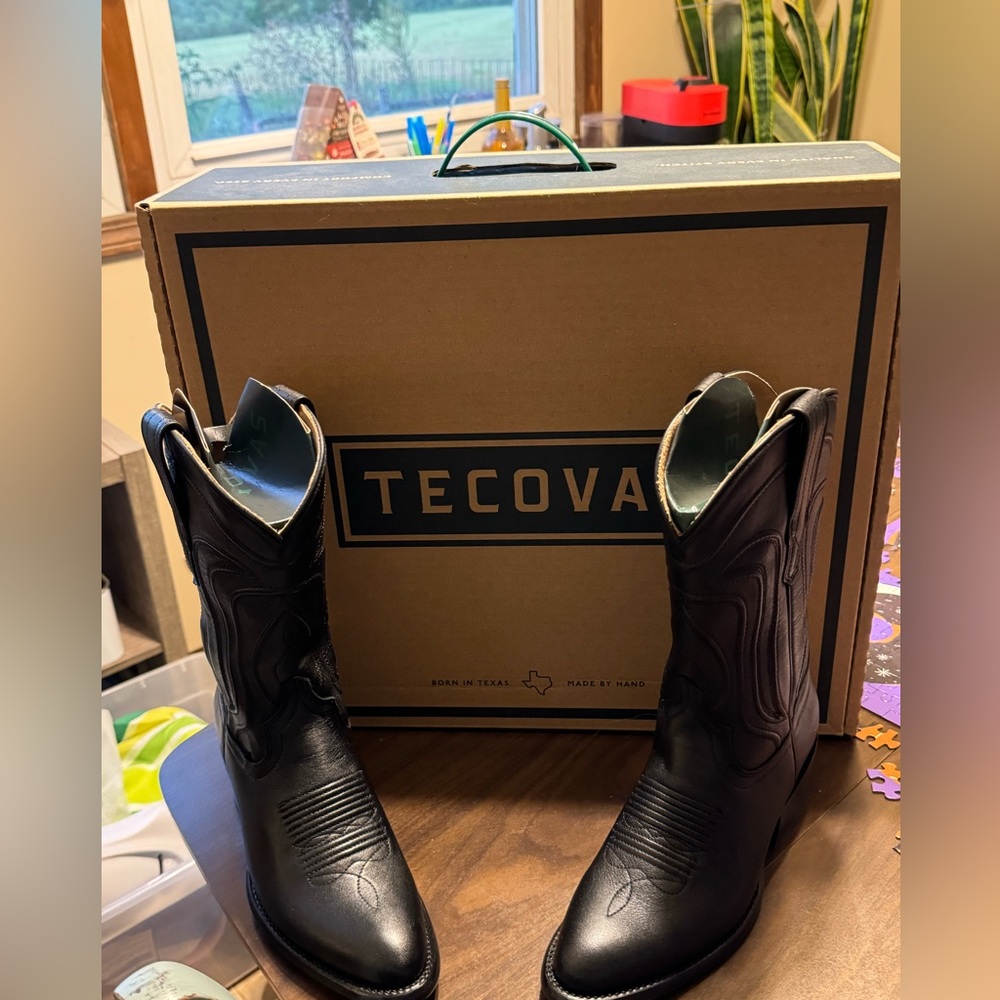 Tecovas “The Jamie” Ladies Boots. NIB